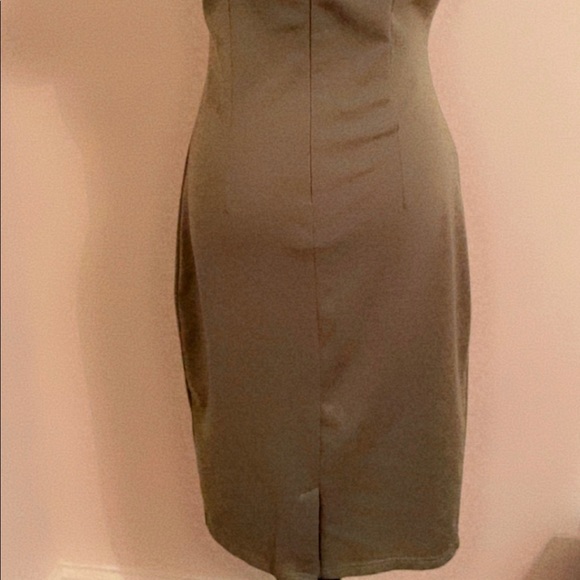 Green Ruffle Trim Rushed Dress - Picture 4 of 5